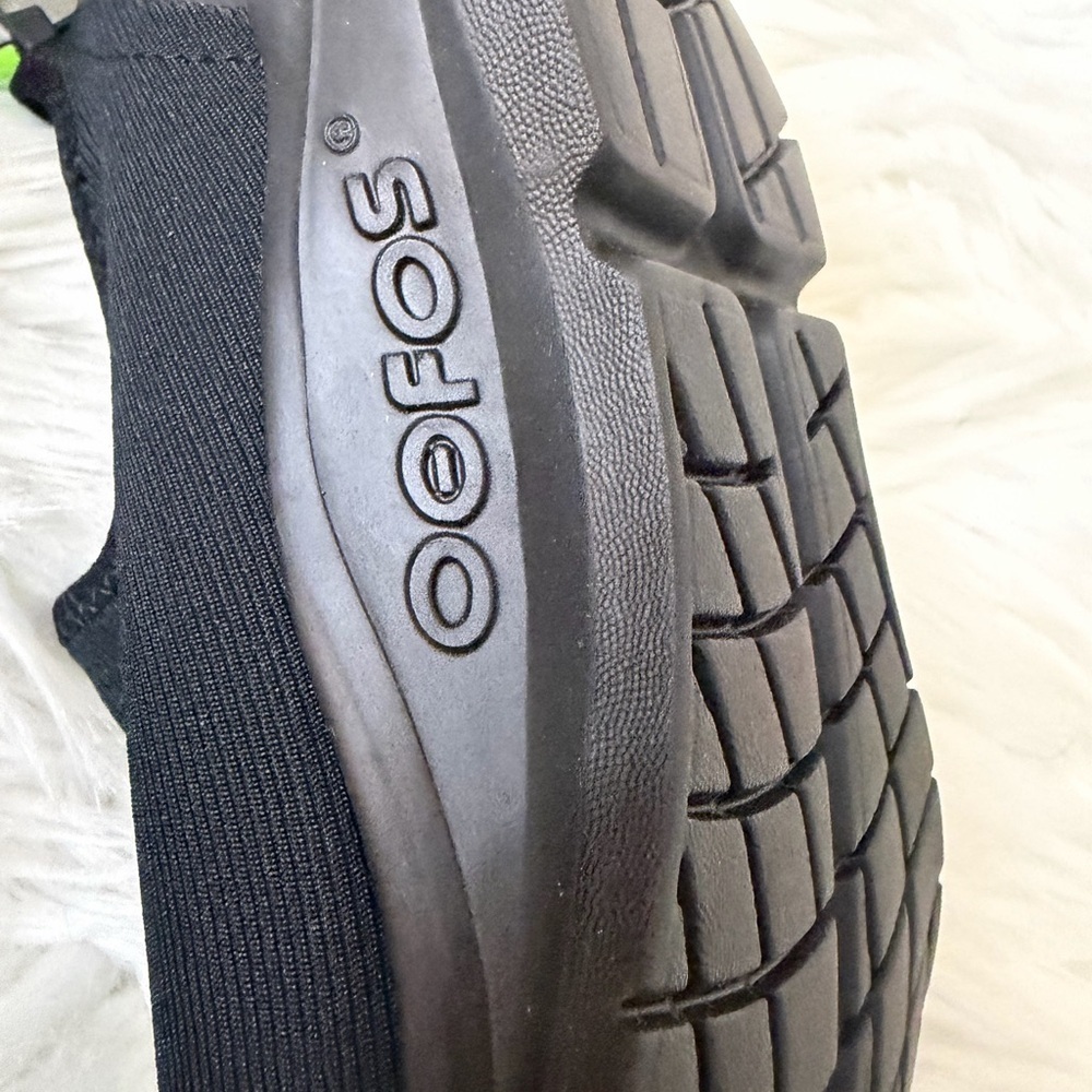 OOFOS Black Slip-On Shoes with Green Interior - Picture 5 of 6